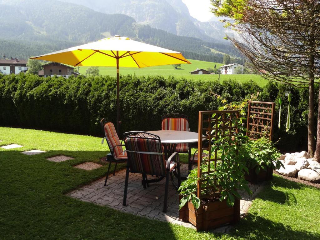 Haus Erlbacher Abtenau Exteriör bild